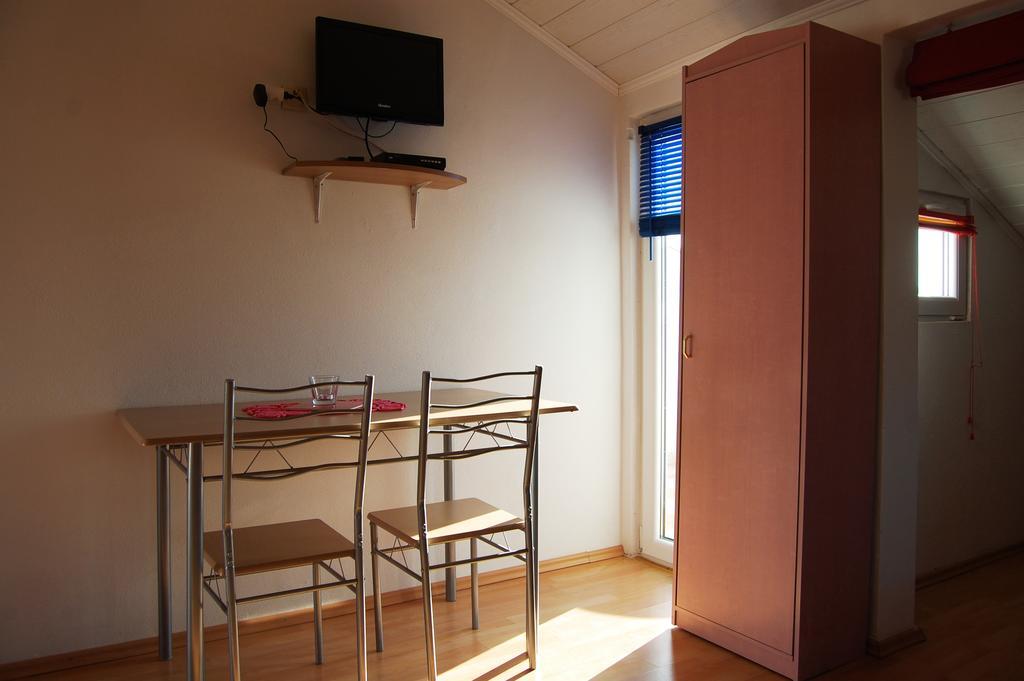 Apartments Setka Veglia Cameră foto