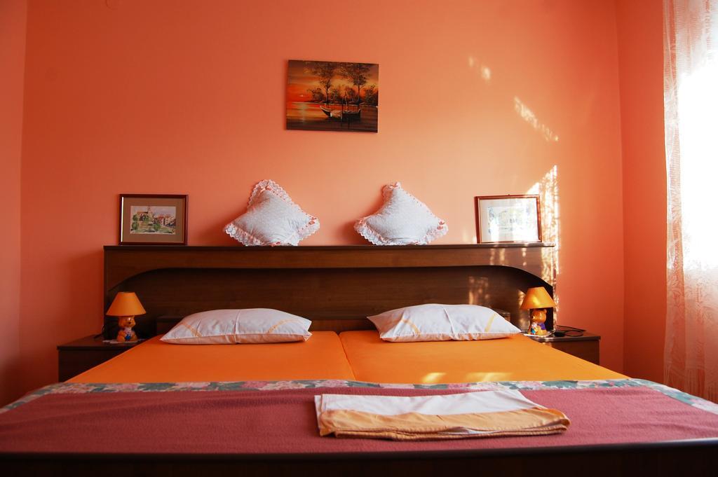Apartments Setka Veglia Cameră foto